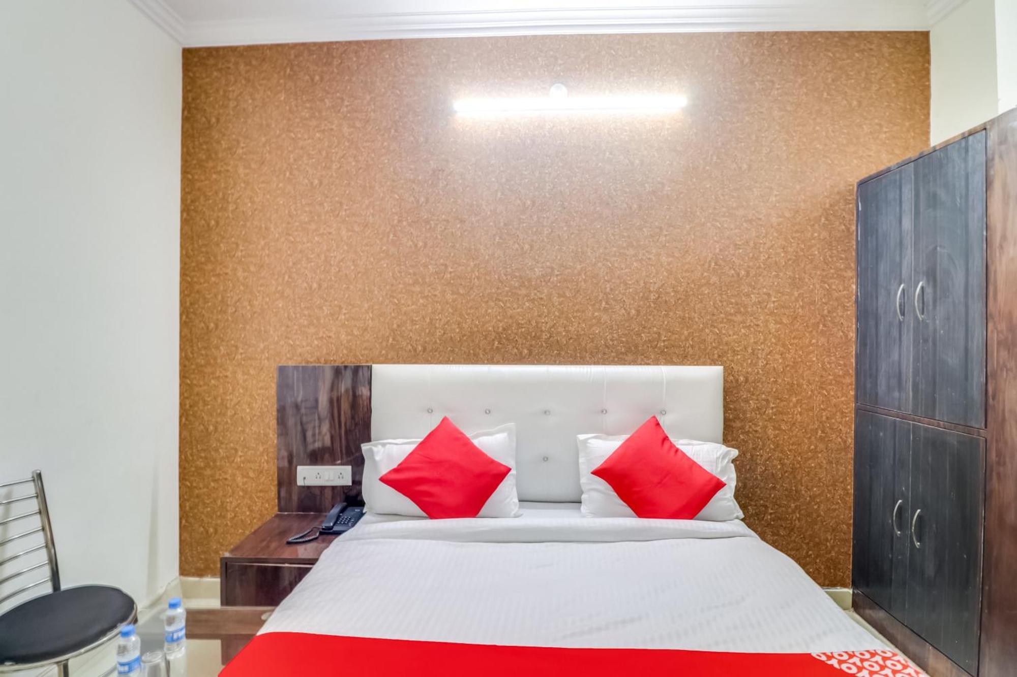 Hotel O Rodstar Chinhat Dış mekan fotoğraf