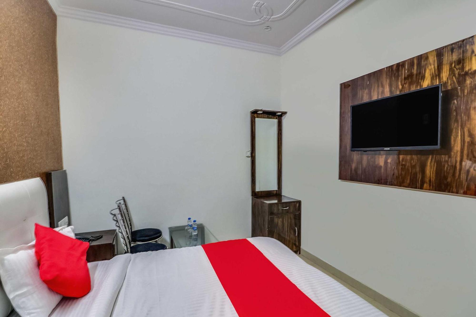 Hotel O Rodstar Chinhat Dış mekan fotoğraf